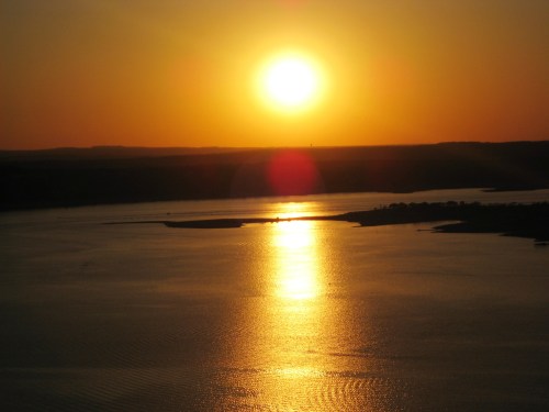 sun-over-lake-travis-0asis-4-21-09